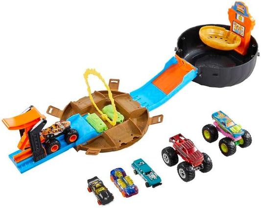 Hot Wheels Toy Monster Trucks Playset, Tire-Shaped Case Transforms into Race Course, 3 Trucks & 4 Cars in 1:64 Scale, Stunt Tire (Amazon Exclusive)