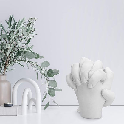 Navaris Couples Hand Casting Kit - Molding and Plaster Powder Set for 3D Casts of Adults, Children, Baby Hands - Includes 0.8 Gallon Mixing Bucket