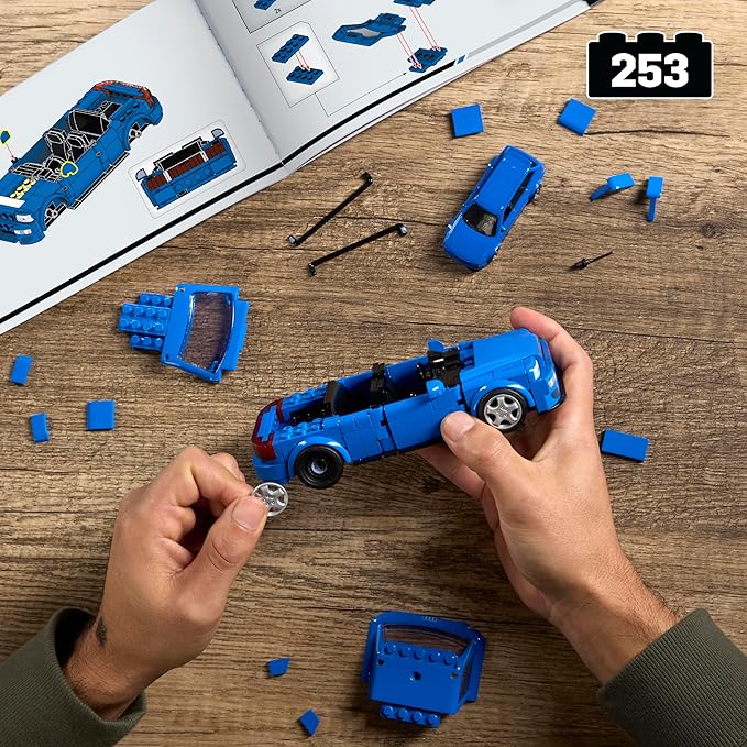 Mattel Brick Shop Hot Wheels Audi Avant RS2 Building Toy Kit 253 pc for Collectors